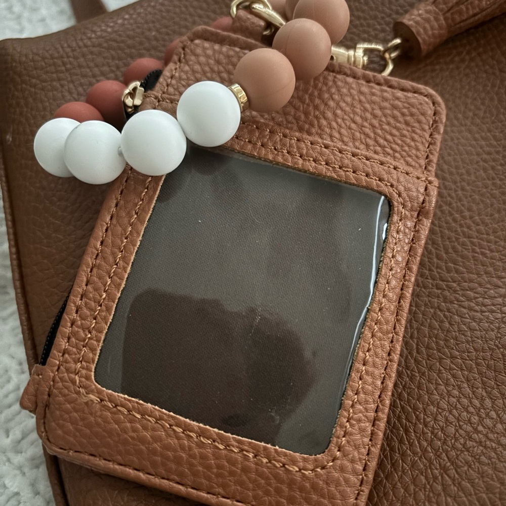 Elegant Tan Leather Lookalike Key & Card Holder NEW ITEM Final Sale - Picture 4 of 5